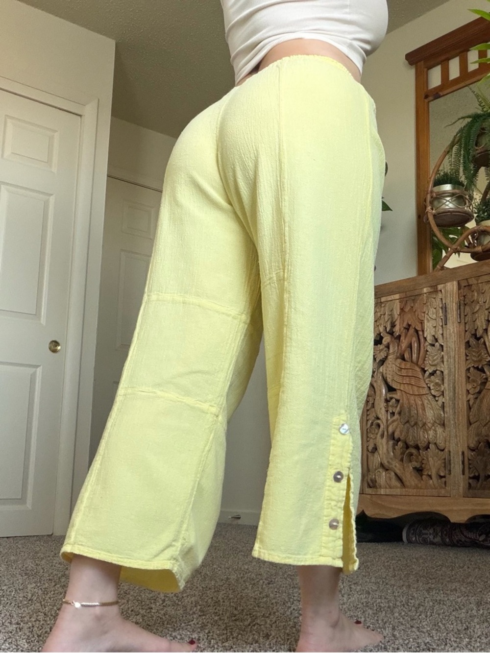 Cottonways Lemon Yellow 100% Cotton Gauze
Wide Leg Crop Pants Size 1